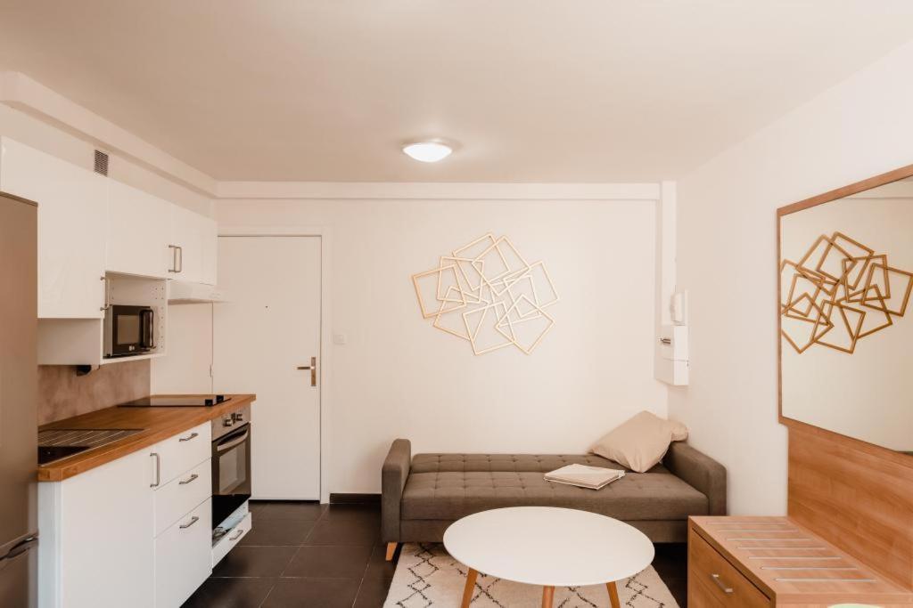 Calvi. T2 2/4 Personnes A 100 Metres De La Plage Apartment Calvi  Ngoại thất bức ảnh