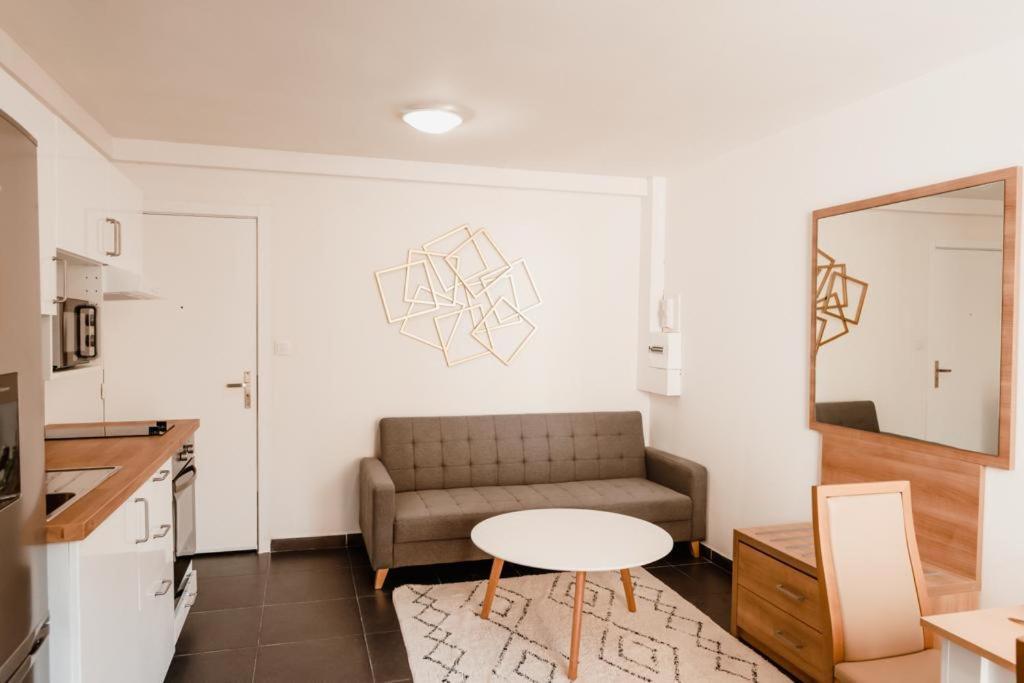 Calvi. T2 2/4 Personnes A 100 Metres De La Plage Apartment Calvi  Ngoại thất bức ảnh